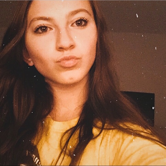 Meet your Posher, Rochelle - Picture 1 of 1